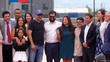 16012512 PRESIDENTE BORIC ENCABEZA ENTREGA DEL CONDOMINIO PUERTAS DE LICRAY I 01 (1)