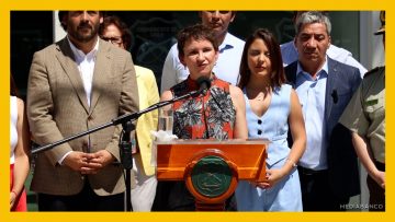 240112504 MINISTRA TOHÁ EN MALLOCO 20