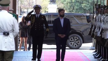 27012501 HONORES PRESIDENTE BORIC EN LA MONEDA 08