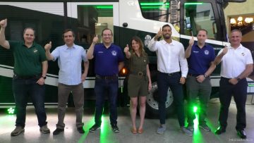 01022501 BOMBEROS DE SANTIAGO PRESENTAN CARRO ELECTROMÓVIL 01