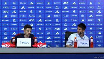 050225DEP03 PRESENTACIÓN LUCAS DI YORIO EN EL CENTRO DEPORTIVO AZUL 01
