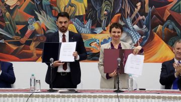 28022501 MINISTRA TOHÁ EN BOLIVIA 11