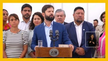 04032502 PRESIDENTE BORIC PARTICIPA DE OPERATIVO DE ACTUALIZACIÓN DEL RSH 14