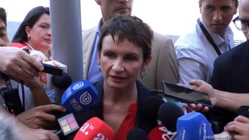 04032511 APOYOS MINISTRA TOHÁ