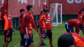 15032511 ENTRENAMIENTO DE LA SELECCIÓN CHILENA Y VISITA DE CRISTÓBAL CAMPOS 01
