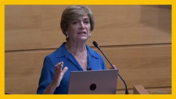 21032512 EVELYN MATTHEI PARTICIPA EN SEMINARIO EN CEP 16