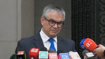 01042508 DECLARACIONES MINISTRO MARCEL EN LA MONEDA 07