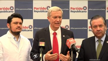 07042509 PUNTO DE PRENSA REPUBLICANOS 01 (1)