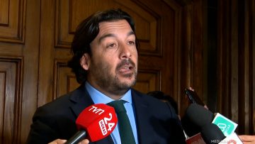 070425C02 DECLARACIONES DIPUTADO RAÚL LEIVA 01