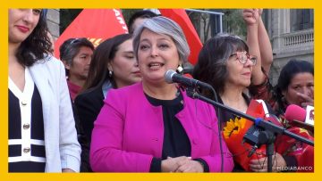 08042504 PUNTO DE PRENSA JEANNETTE JARA DESTACADA