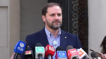 09042502 ALCALDE DE PROVIDENCIA SE REUNE CON MINISTRO ELIZALDE 01
