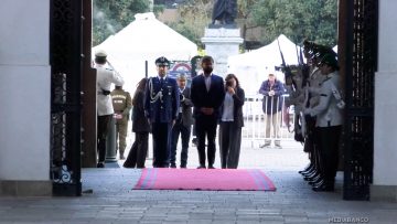 14042501 HONORES PRESIDENTE BORIC EN LA MONEDA 07