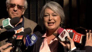 14042505 ACCIÓN HUMANISTA ENTREGA APOYO A JEANNETTE JARA 01