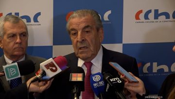 16042507 PUNTO DE PRENSA CCHC Y PRESIDENTE FREI 09 (1)
