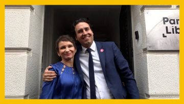 17042513 PUNTO DE PRENSA TOHÁ Y MIROSEVIC DEST