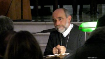 19042504 APOYO RETIRO EN CATEDRAL METROPOLITANA 01