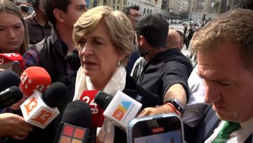 21042513 EVELYN MATTHEI POR MUERTE DEL PAPA 05 (1)