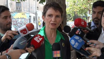 22042504 CAROLINA TOHA SE REÚNE CON EL FUNDADOR DE MOVILH 01