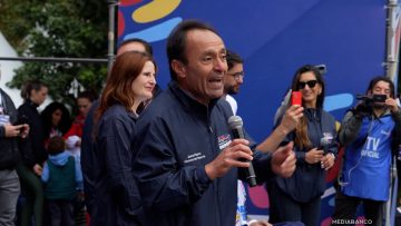 MINISTRO PIZARRO Y GOBERNADOR RM POR CORRIDA EN DÍA NACIONAL DEL DEPORTE 01
