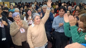 010825TAL01 APOYO JEANNETTE JARA CON VECINOS EN TALCA 01