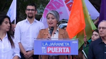 25092522 PUNTO DE PRENSA JEANNETTE JARA EN PEÑALOLÉN 01