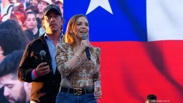 14122544 DISCURSO CAMILA FLORES 01