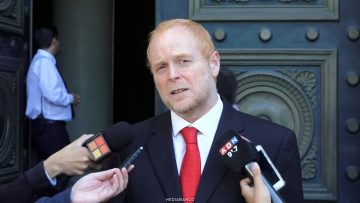 06042631 DECLARACIONES SENADOR ROJO EDWARDS 01 (1)