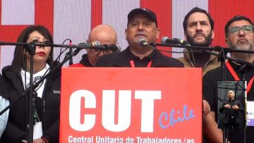01052608 DISCURSO PRESIDENTE CUT Y ACTO TRAS MARCHA 01