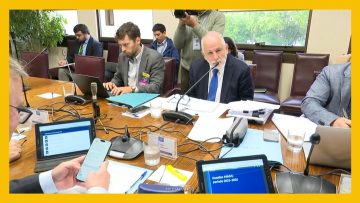 050526C03 APOYOS COMISIÓN CON EX MINISTRO DE VIVIENDA DEST