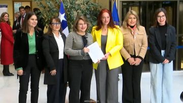 060526C07 DIPUTADAS PRESENTAN PROYECTO DE REPOSICIÓN DE LEY DE CUOTAS 01 (1)