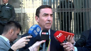 19052608 MINISTRO DE JUSTICIA SOBRE REUNIÓN CON EX MINISTROS 01