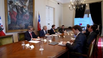26052612 PRESIDENTE KAST SE REÚNE CON MINISTRO DE JUSTICIA 08