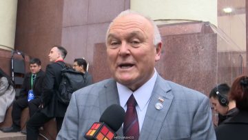 010626CP13 DECLARACIONES SENADOR BECKER 01