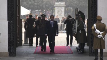 02062602 HONORES PRESIDENTE KAST EN LA MONEDA 01 (1)