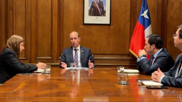 02062619 APOYOS MINISTRO ARRAU CON NUEVOS SUBSECRETARIOS 06