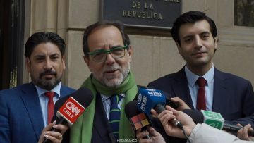 05062606 DIPUTADO MULET INGRESA REQUERIMIENTO EN CONTRALORÍA 01