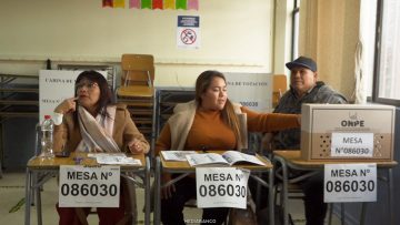 07062612 APOYO VOTACIONES PERUANOS EN CHILE 01