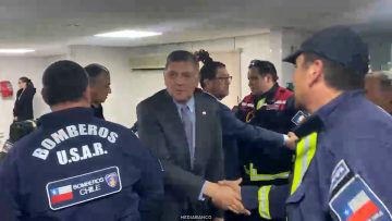 25062620 MINISTROS SALUDAN A BOMBEROS 20