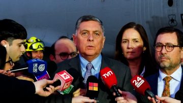 25062621 AUTORIDADES POR AYUDA A VENEZUELA 37