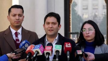 02072601 DECLARACIONES DIPUTADOS TRAS REUNIÓN CON MINISTRO SEGPRES 01