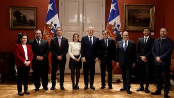 13072637 APOYOS REUNIÓN PRESIDENTE KAST CON COMISIÓN VERDAD Y NIÑEZ 01