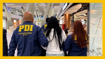 15072606 APOYOS EXTRADICION KAREN ROJO AM