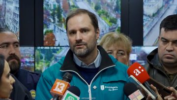 17072614 ALCALDE BELLOLIO Y AUTORIDADES REALIZA BALANCE DE LLUVIAS EN LA COMUNA 01