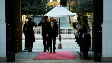 27072601 HONORES PRESIDENTE KAST EN LA MONEDA 10