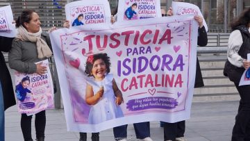29072623 MANIFESTACIÓN POR MUERTE DE NIÑA DE 2 AÑOS 01