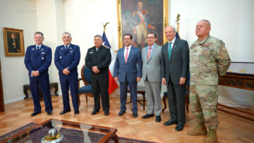 15092617 APOYOS REUNION MINISTRO DE DEFENSA Y COMANDANTES EN JEFE 01