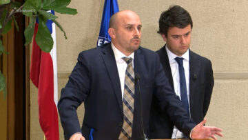 300926C06 DECLARACIONES PARLAMENTARIOS LONGTON Y CRETTON 01