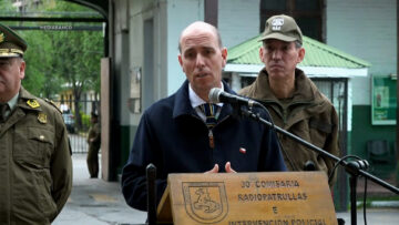 08202601 MINISTRO DE SEGURIDAD EN FORMACIÓN DE CARABINEROS EN INDEPENDENCIA 01